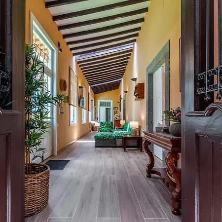Feriehus Casona Gildana: Historia, Patrimonio/e-working *