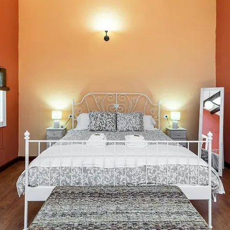 Casona Gildana: Historia, Patrimonio/e-working Dom wakacyjny
